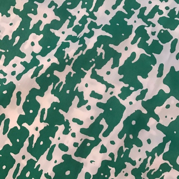 Lightweight Batwing Poncho Style Top - Picture 3 of 4